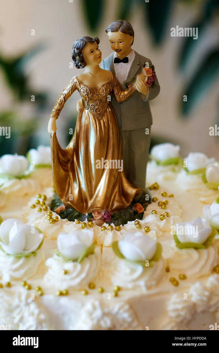 traditional wedding cake dessert for anniversary Stock Photo - Alamy
