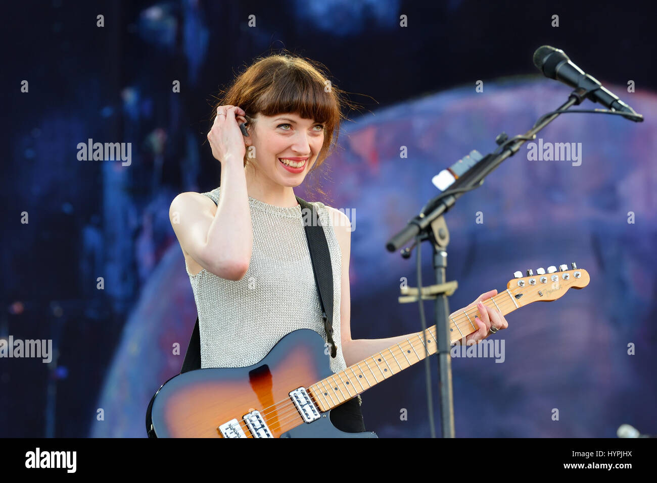 Daughter music hi-res stock photography and images - Alamy
