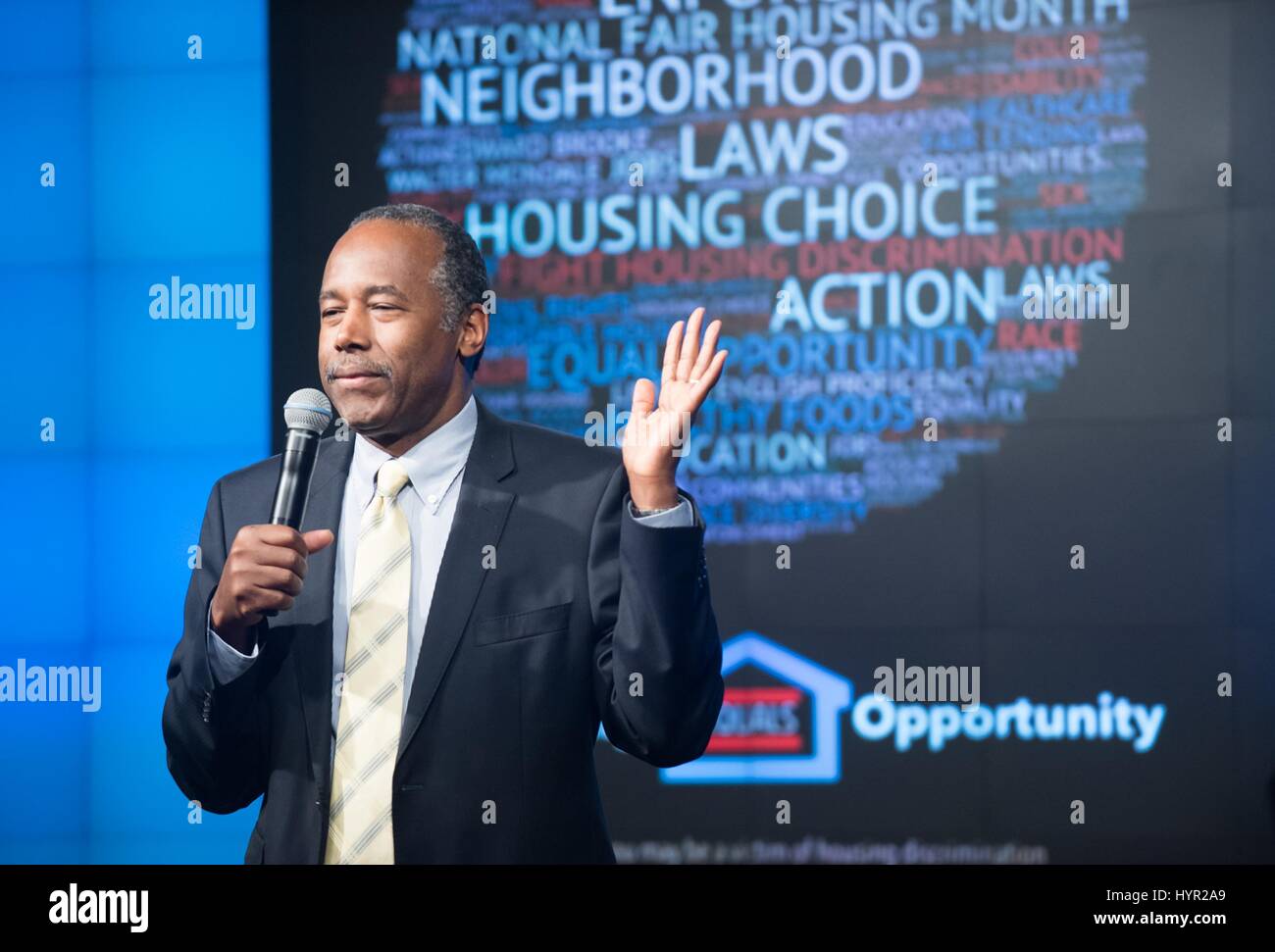 The secretary of housing urban development in washington dc hires