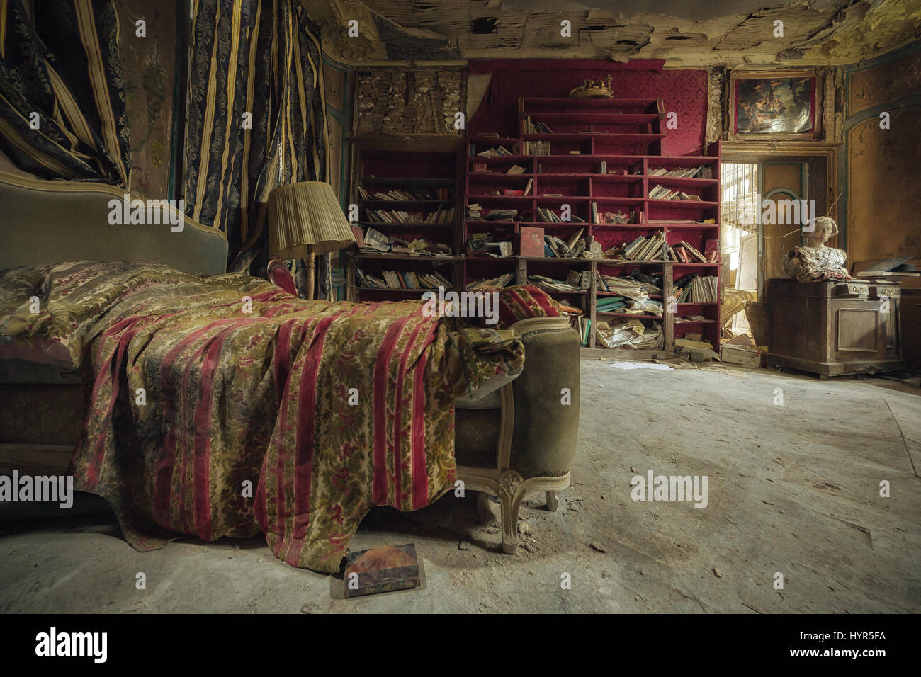 An abandoned regal looking bedroom. SPOOKY images of what could be the most  spectacular abandoned buildings in Europe have been released. The dramatic  pictures show the remains of an empty workshop, a