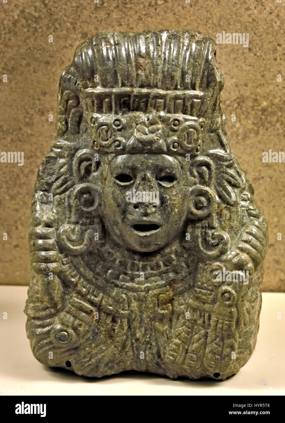 Aztec god Quetzalcoatl, the Feathered Serpent. The serpent's coils are covered with feathers Aztec 1325-1521 ,Mexico, ( The Mayans - Maya civilization was a Mesoamerican civilization in Yucatán  Mexico and Belize in Central America ( 2600 BC - 1500 AD ) Pre Columbian American ) Stock Photo