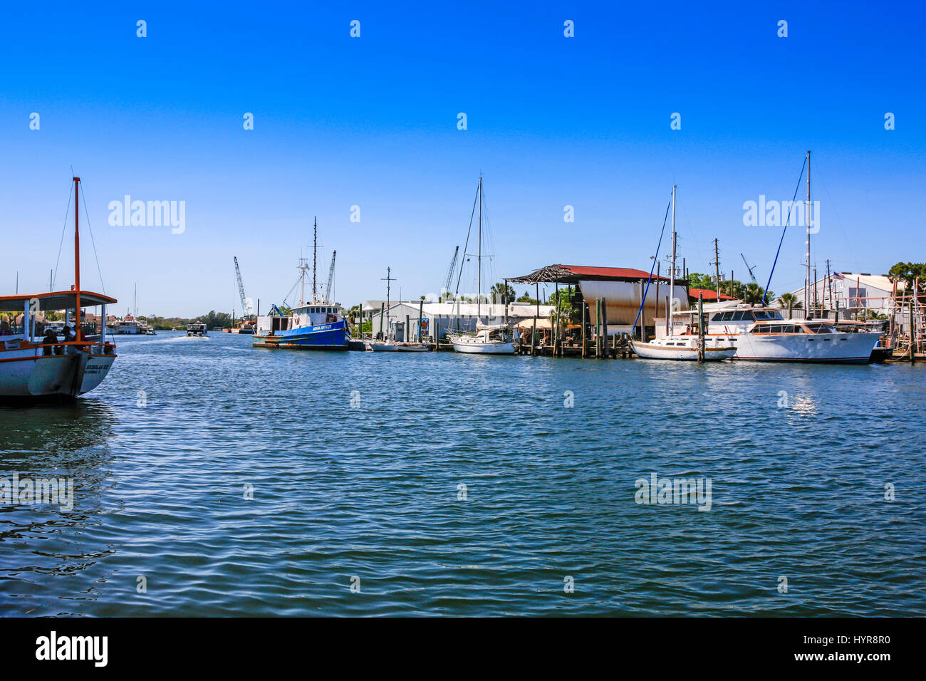 The historic Sponge Docks at Tarpon Springs, Florida Stock Photo - Alamy