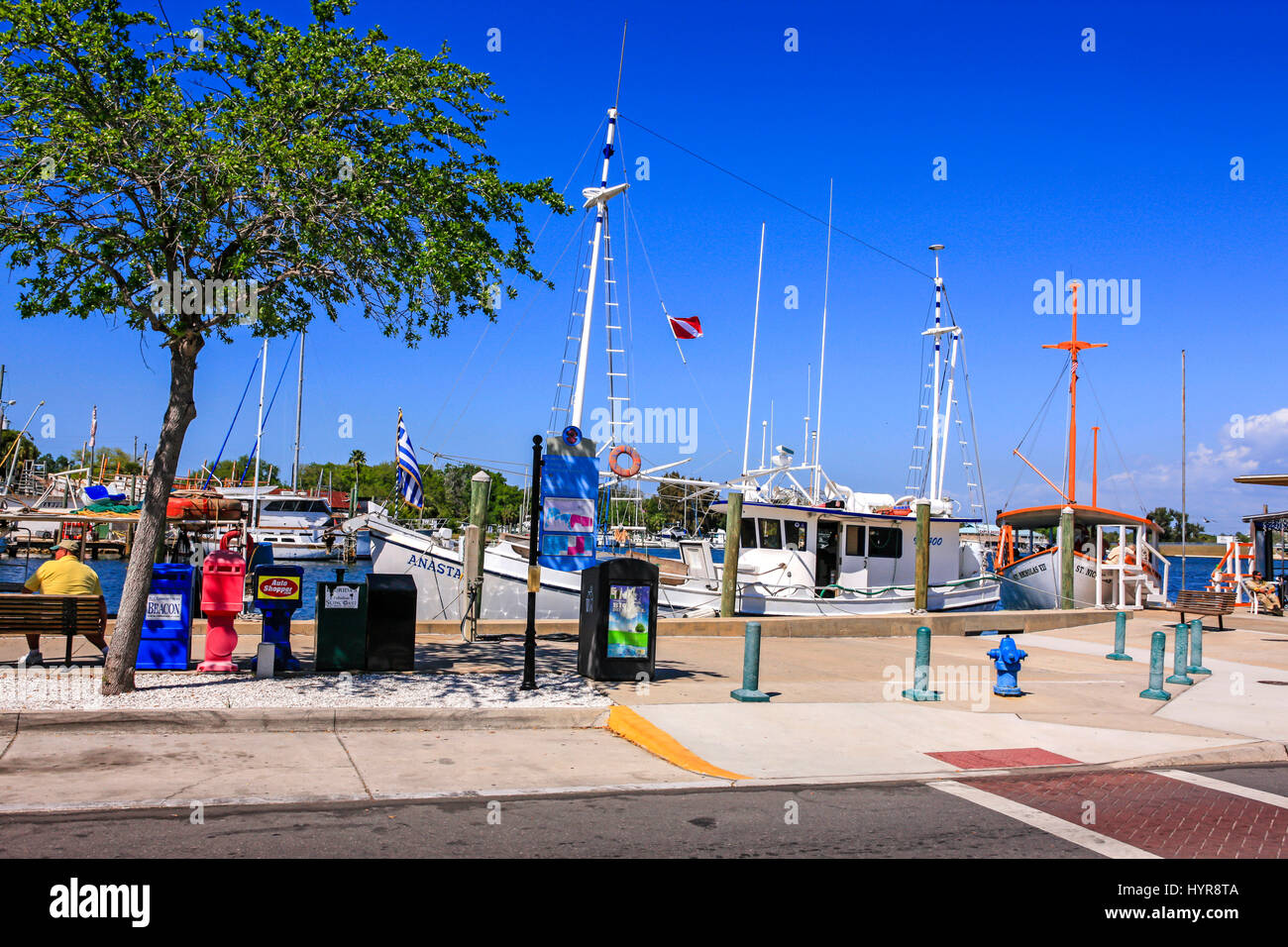 The historic Sponge Docks at Tarpon Springs, Florida Stock Photo - Alamy