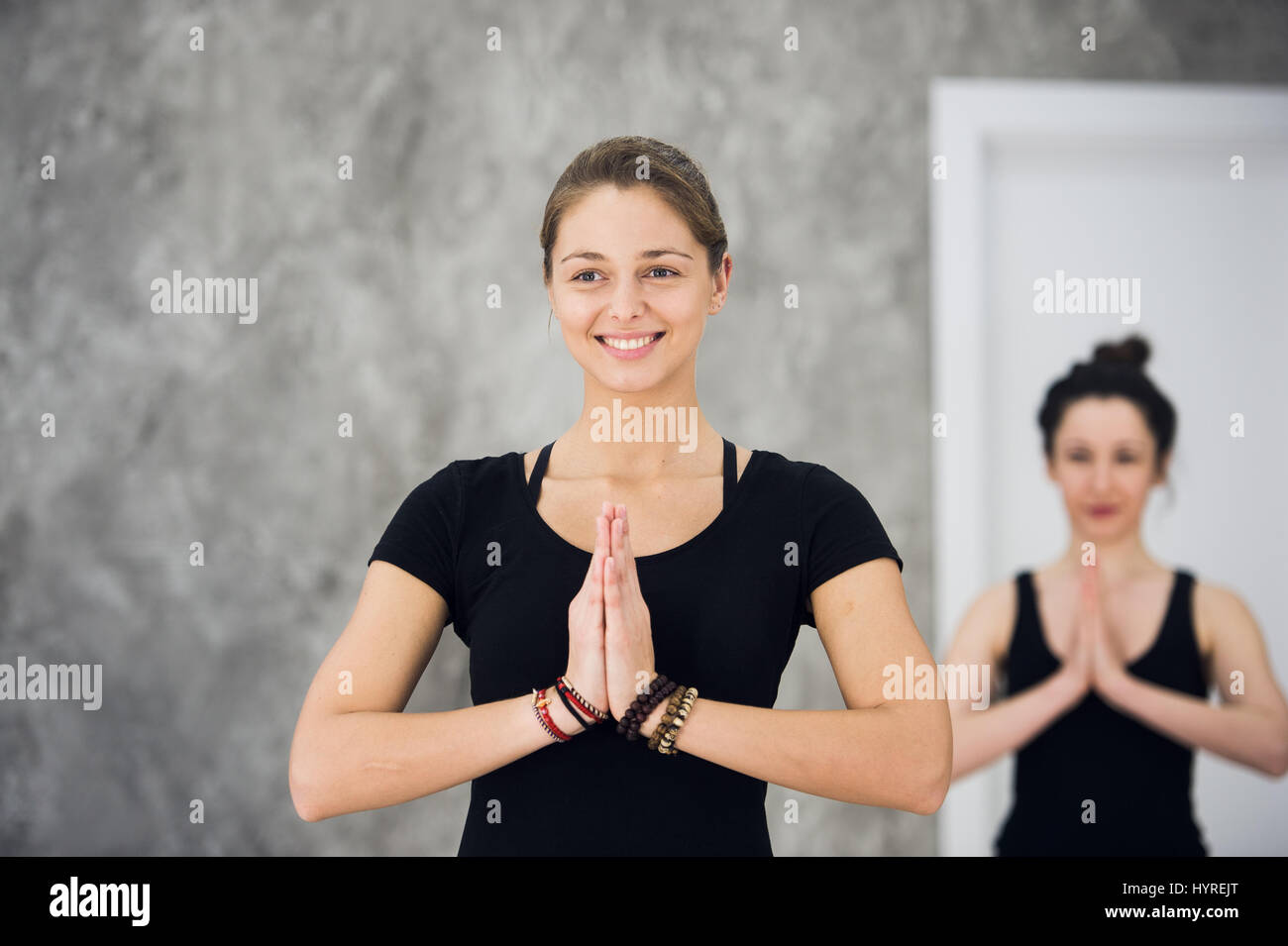 Group young people happy hi-res stock photography and images - Alamy