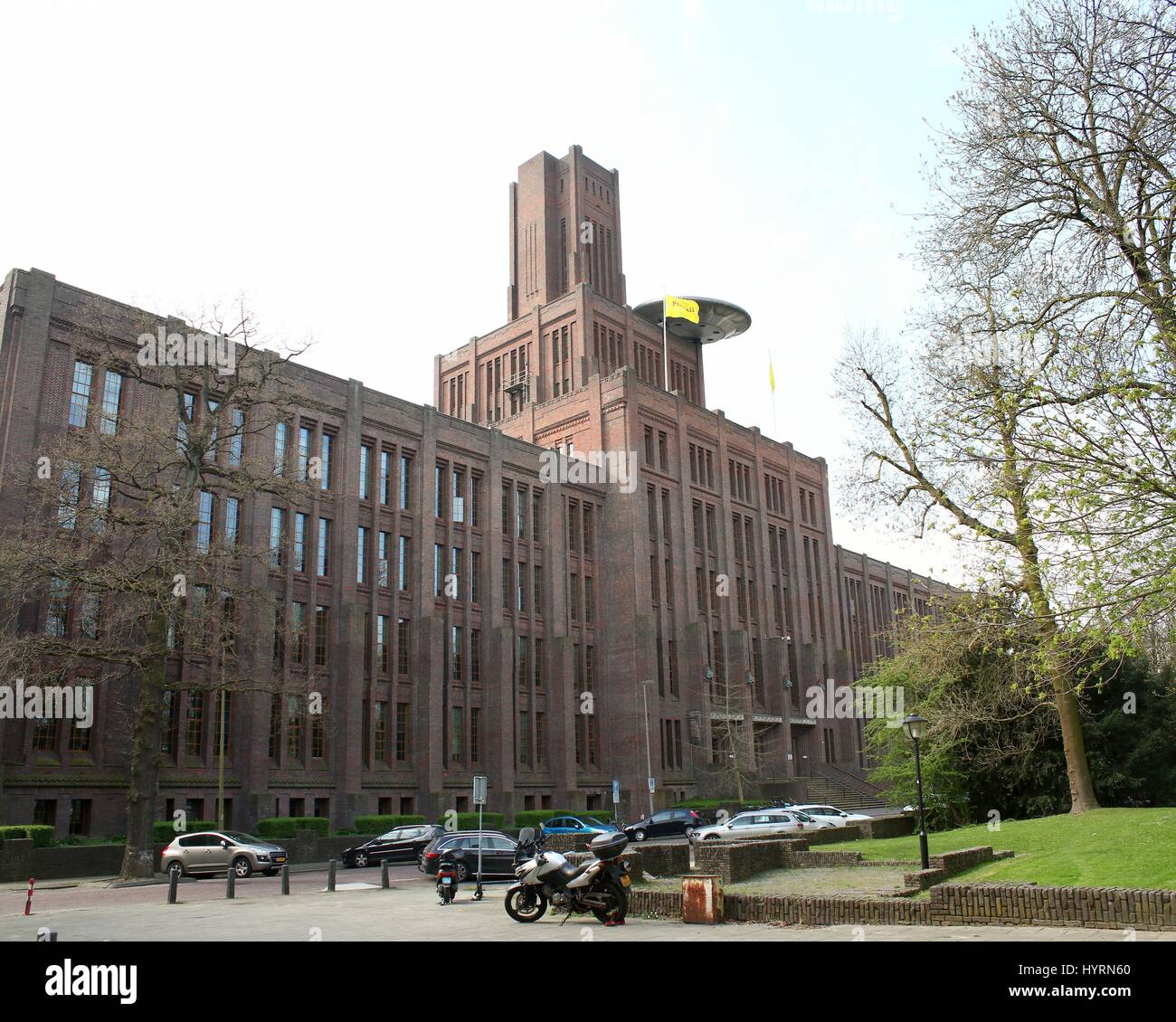 De Inktpot Inkwell Former Hq Of Dutch Railways Nederlandse Spoorwegen Now Prorail Moreelsepark Utrecht Netherlands Largest Brick Building Stock Photo Alamy