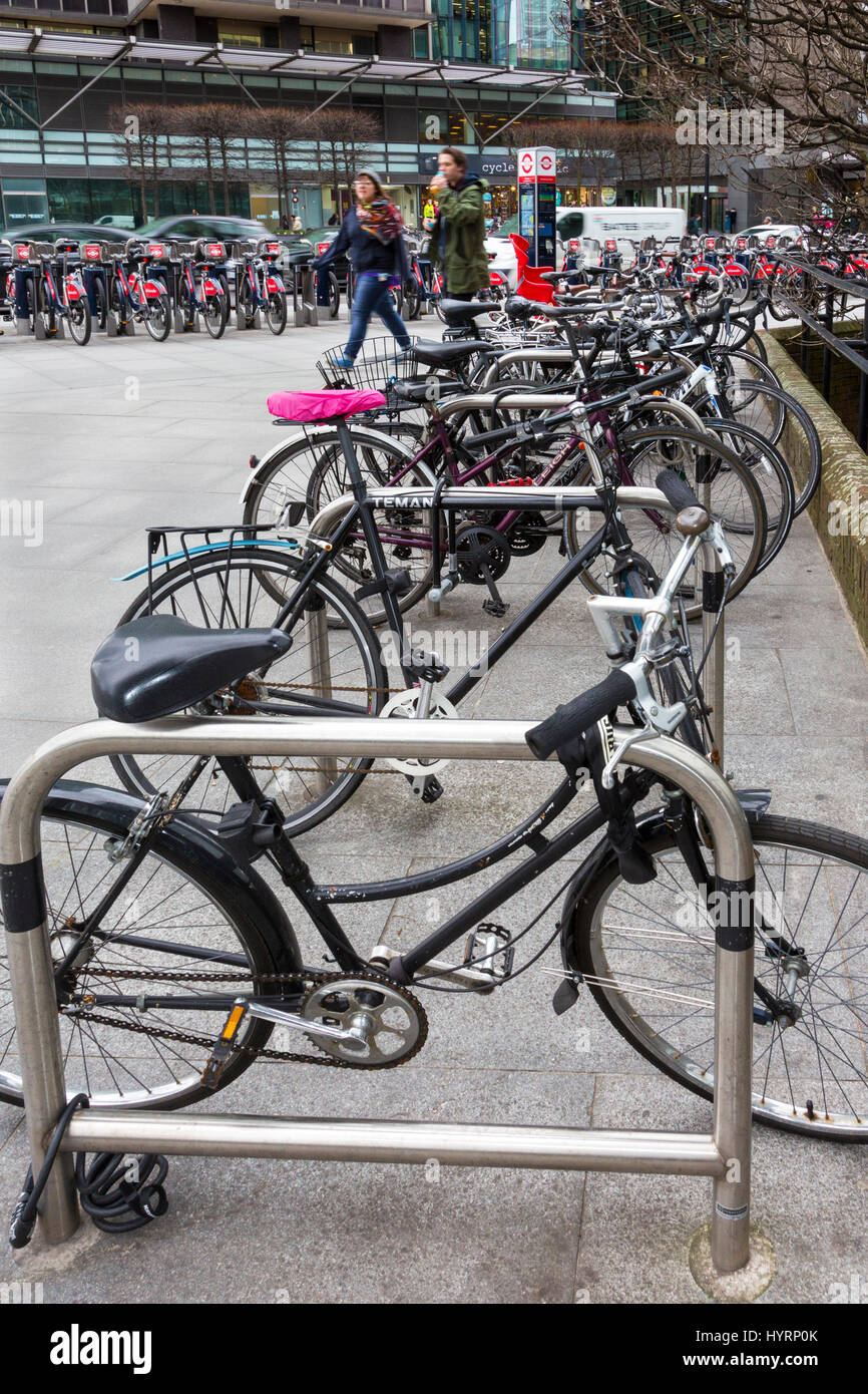 Rental bicycle docking station hires stock photography and images Alamy