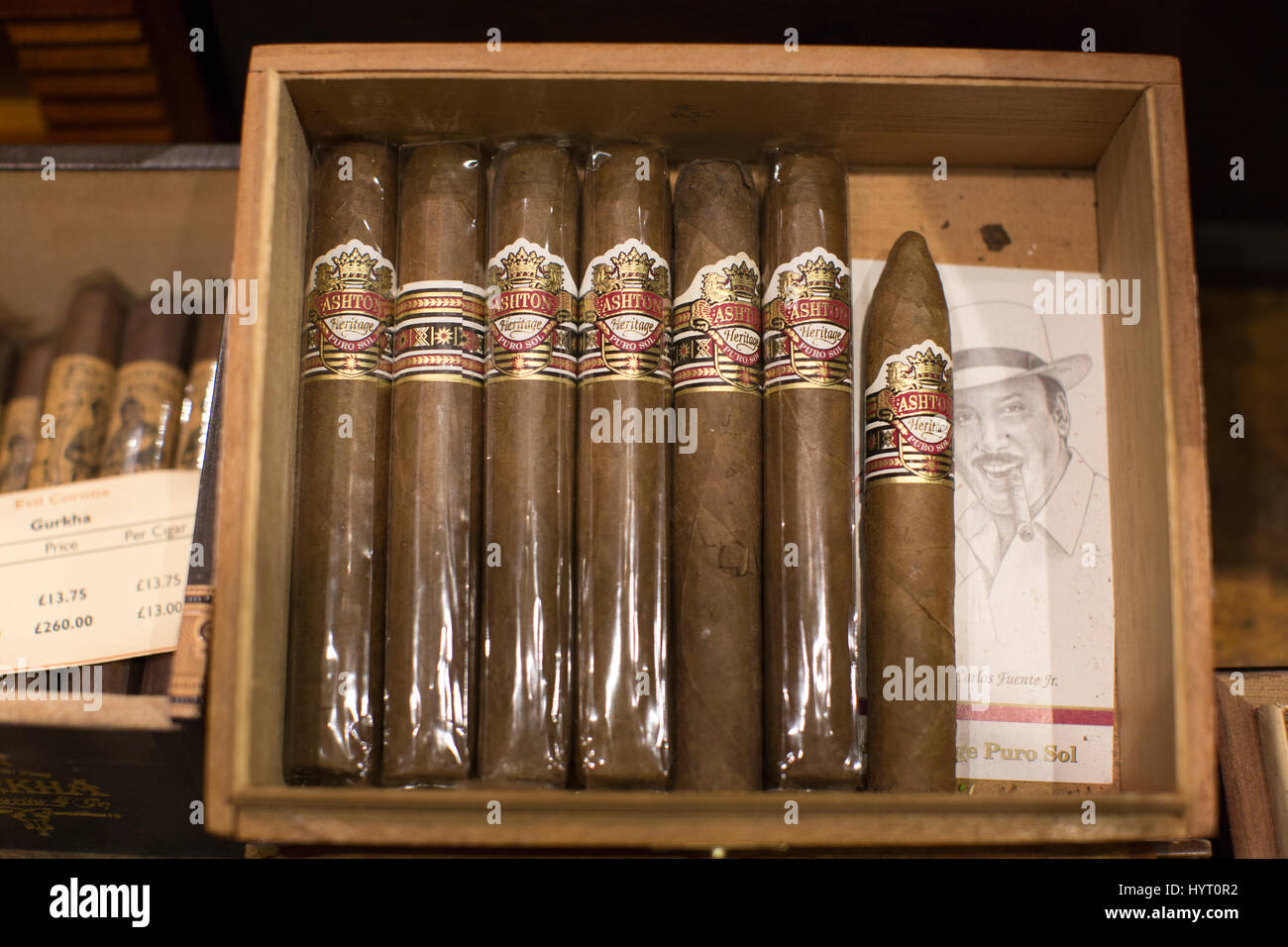 James J Fox, oldest cigar shop in London established by Robert Lewis in 1787, cigar merchants on