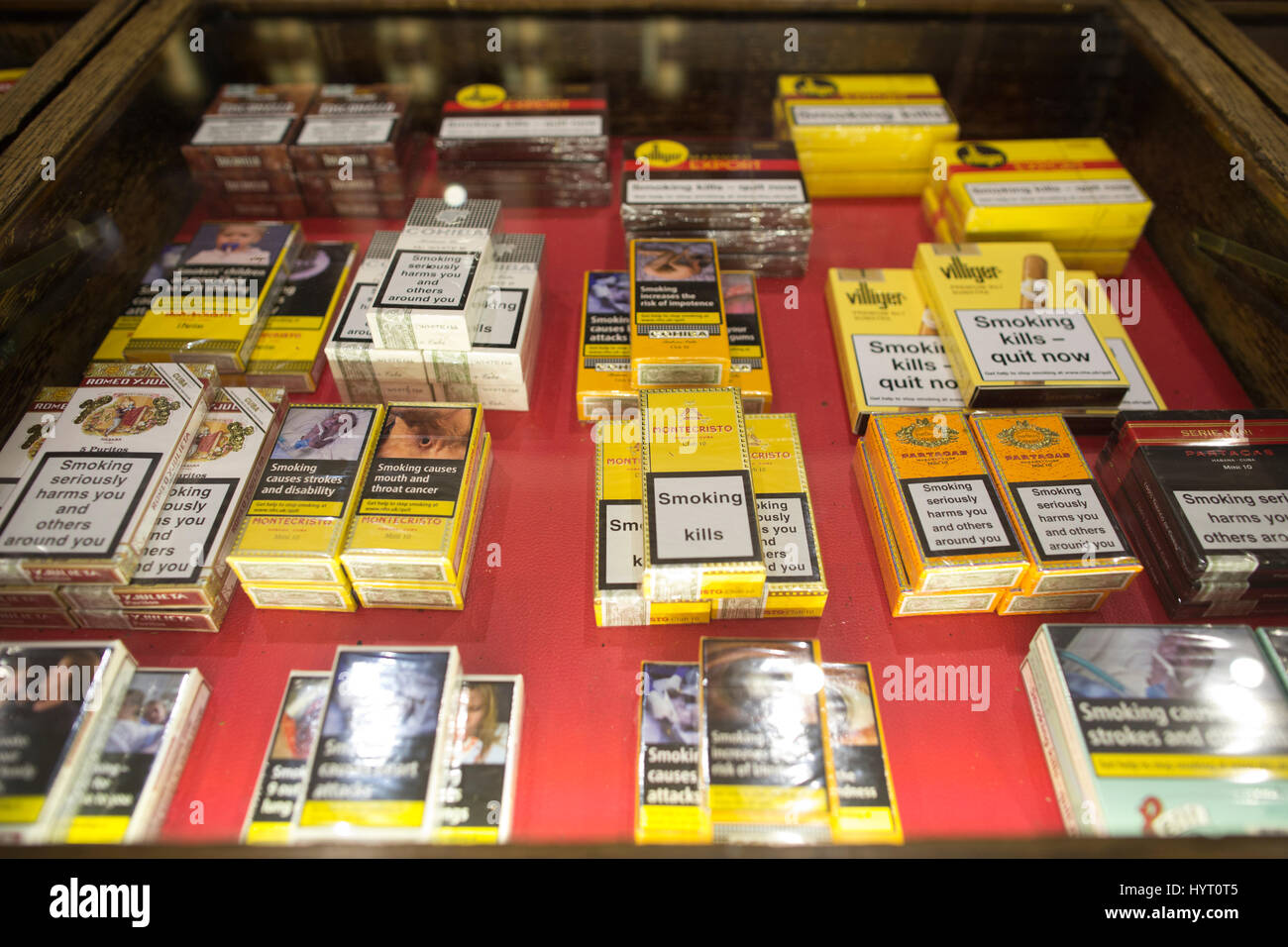 James J Fox, oldest cigar shop in London established by Robert Lewis in 1787, cigar merchants on