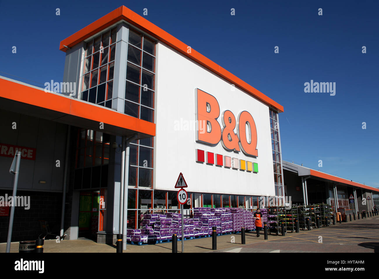 Southend, Essex, 25 March 2017 - B&Q DIY store Stock Photo - Alamy