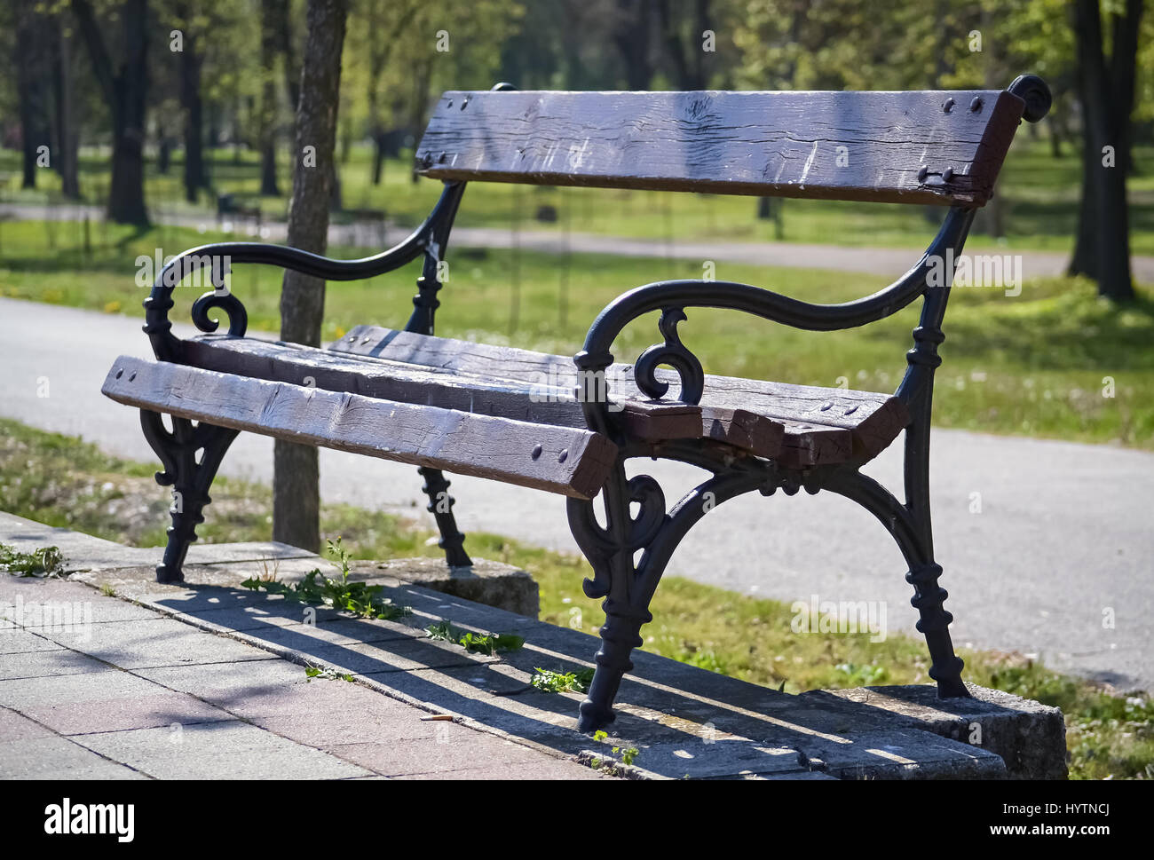 An Empty Bench Closeup empty wooden bench hi-res stock photography and images - Alamy