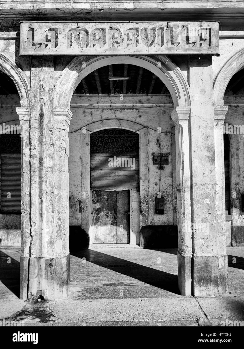 The abandoned hotel 'la maravilla' in Havana, Cuba Stock Photo