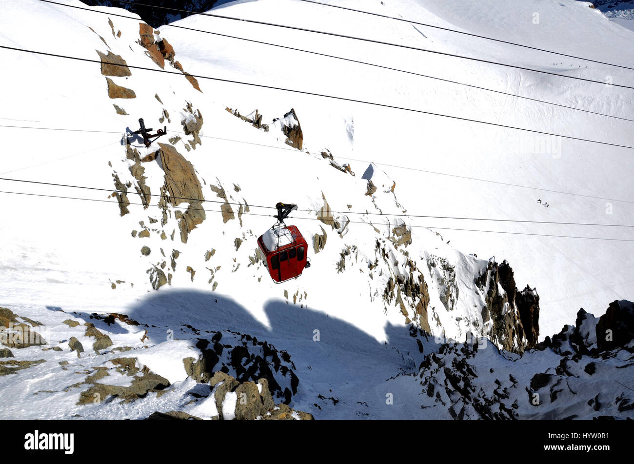 Old ski gondola hi-res stock photography and images - Alamy