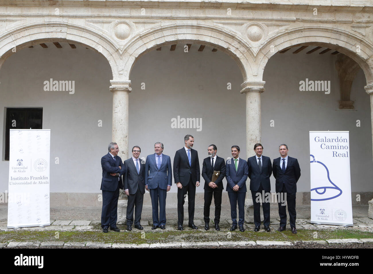 Madrid, Spain. 26th April, 2017. King Felipe VI of Spain and actor Antonio  Banderas at delivery ceremony of the Camino Real Award in Alcalá de  Henares, Madrid. Wednesday, April 26, 2017 Credit: