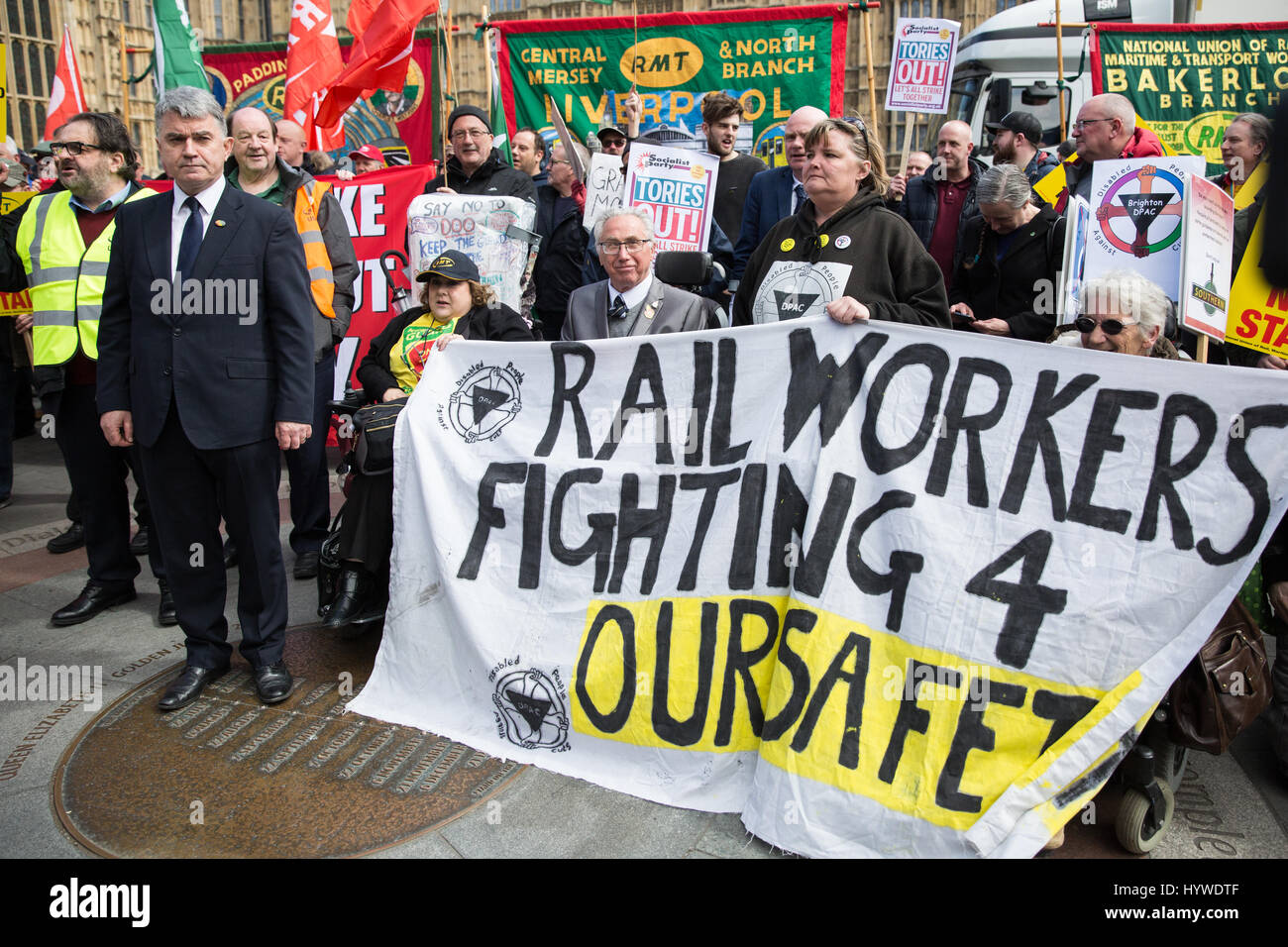 London, UK. 26th Apr, 2017. Members of the RMT union including General ...