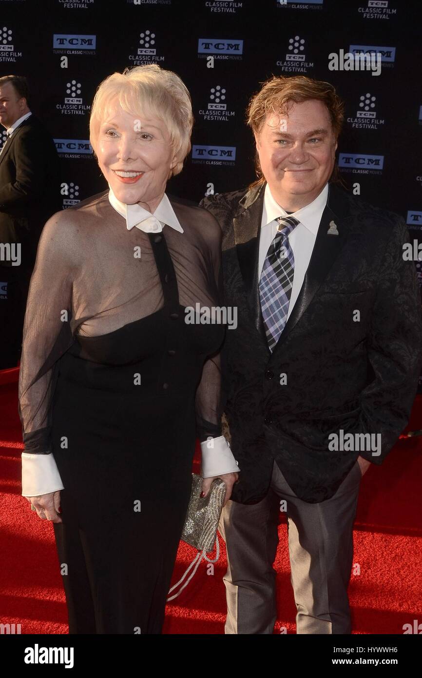 Los Angeles, CA, USA. 6th Apr, 2017. Joan Benedict Steiger, Guest at arrivals for IN THE HEAT OF THE NIGHT 50th Anniversary Screening at Opening Night Gala of the 2017 TCM Classic Film Festival, TCL Chinese Theatre (formerly Grauman's), Los Angeles, CA April 6, 2017. Credit: Priscilla Grant/Everett Collection/Alamy Live News Stock Photo