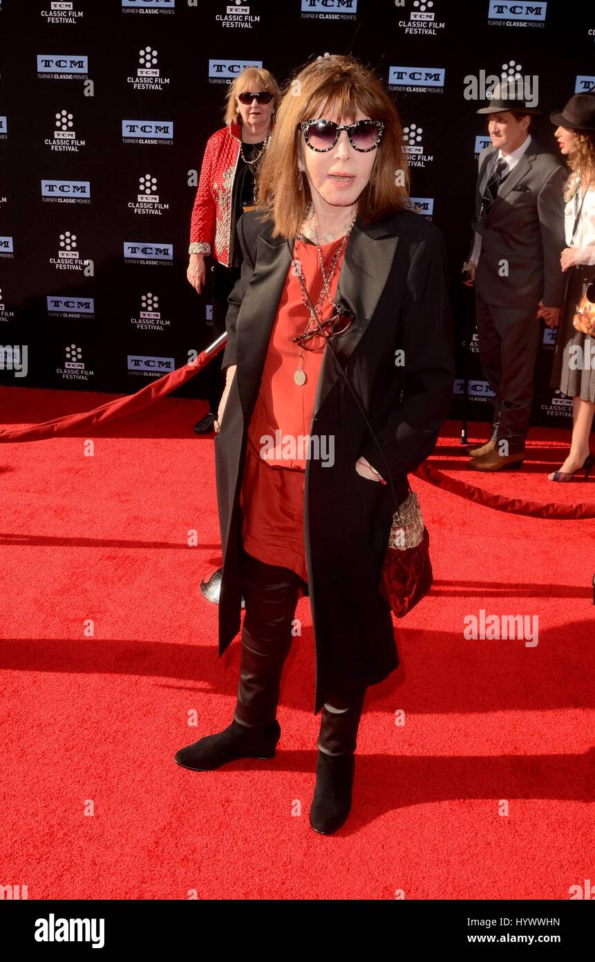 Los Angeles, CA, USA. 6th Apr, 2017. Lee Grant at arrivals for IN THE HEAT  OF THE NIGHT 50th Anniversary Screening at Opening Night Gala of the 2017  TCM Classic Film Festival,
