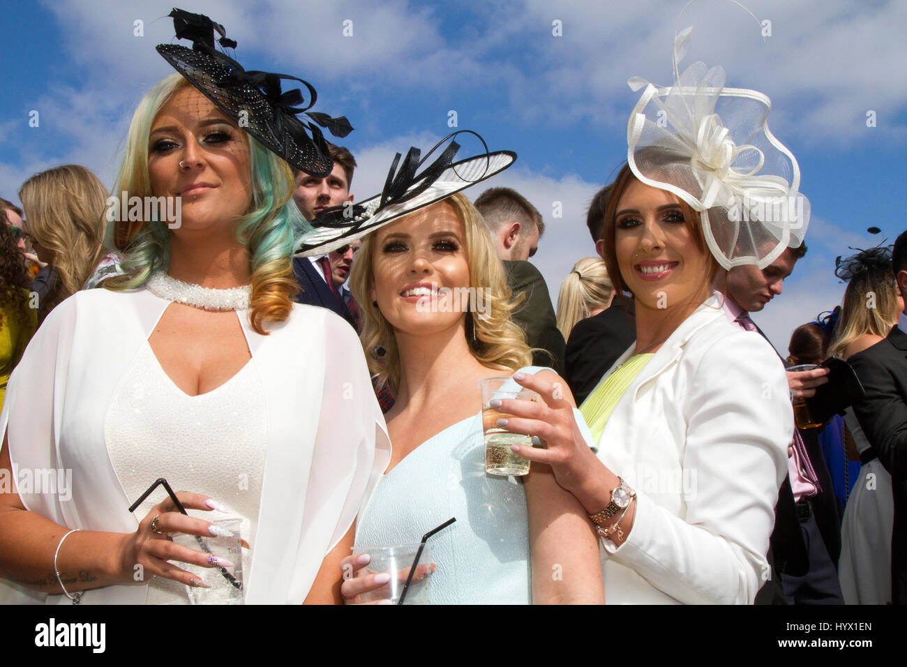 Randox Health Grand National, Liverpool, Merseyside.  7th April 2017.  The fashions pour in at the Randox Health Grand National at Aintree racecourse in Liverpool, Merseyside.  The most famous event in the horse racing calendar welcomes people on this very special parade of the finest female fashions.  Thousands of glamourous women pour through the entry gates on the one and only 'Ladies day, Aintree'.  Credit: Cernan Elias/Alamy Live News Stock Photo