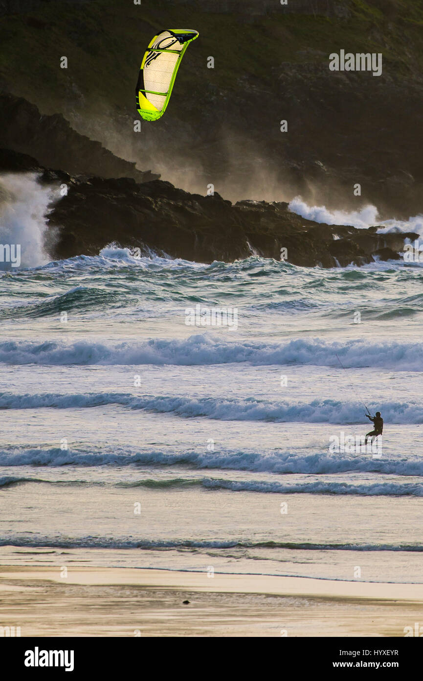 Extreme windy conditions hi-res stock photography and images - Alamy