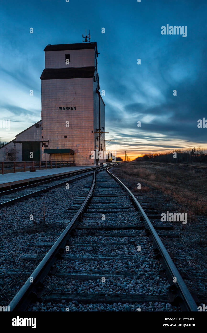 Old grain elevator building railroad hires stock photography and images Alamy