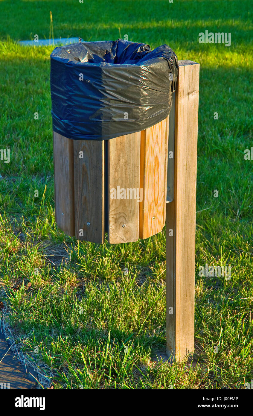 Communal rubbish container hi-res stock photography and images - Alamy