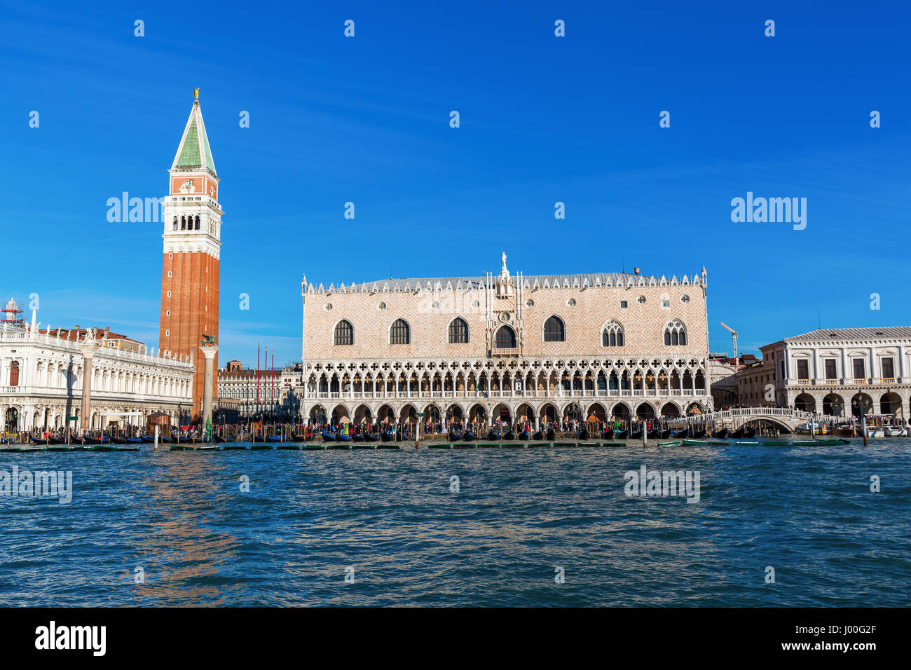 Doges palace campanile clock tower hi-res stock photography and images ...