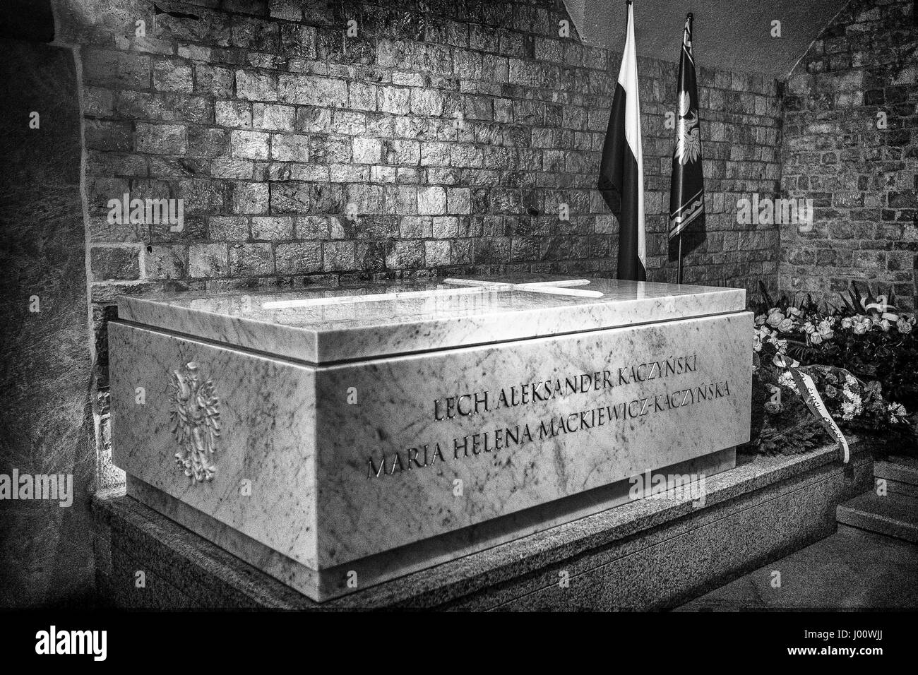 Krakow, Poland. 08th Apr, 2017. Thumb, sarcophagus, of Lech Kaczynski, Polish President in the antechamber of the Crypt Under the Tower of Silver Bells beneath the Wawel Cathedral in Krakow, Poland on 08.04.2017 Kaczynski died in the crash of a Polish Air Force jet that occurred on a landing attempt at Smolensk-North airport in Russia on 11th April 2010. by Wiktor Dabkowski | usage worldwide Credit: dpa/Alamy Live News Stock Photo