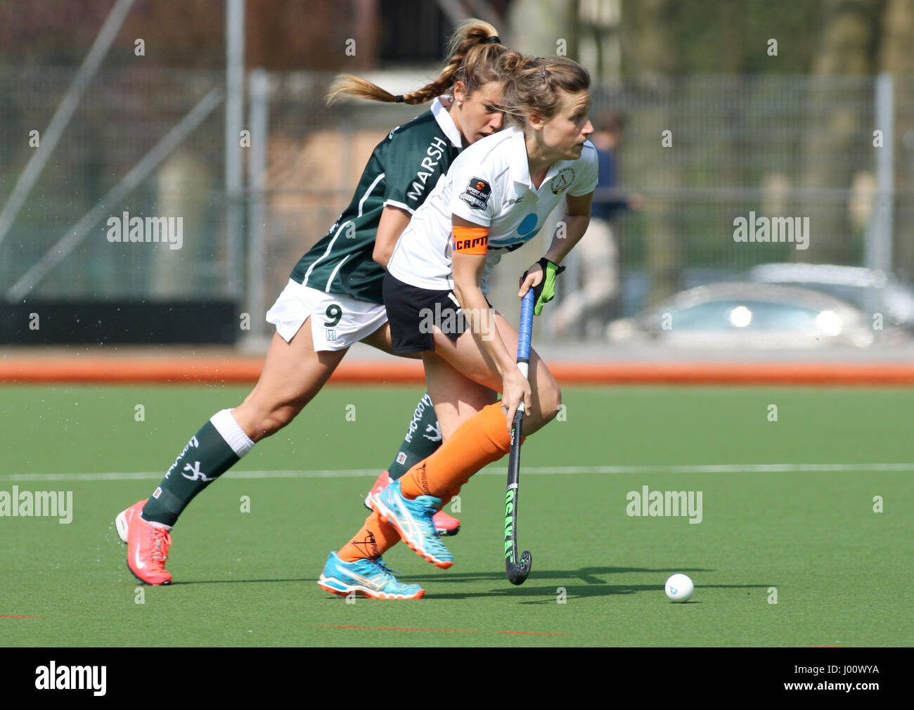 Nivelles, Belgium. , . Honor Dames National League: Hélène Delmée of Pingouin and Gloria Comerma of Waterloo in game action during the match Pingouin - Waterloo Credit: Leo Cavallo/Alamy Live News Stock Photo