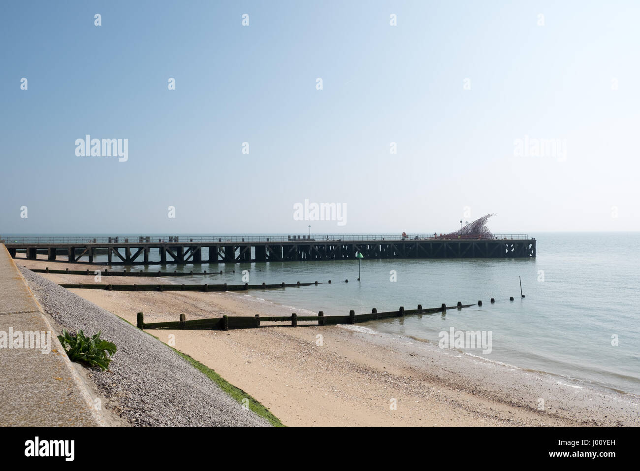 Shoebury barge pier, Essex, UK. 8th April, 2017. The 14-18 NOW Poppies: Wave sculpture by artist Paul Cummins and designer Tom Piper at Shoebury barge pier, Essex Credit: Samjosphoto/Alamy Live News Stock Photo