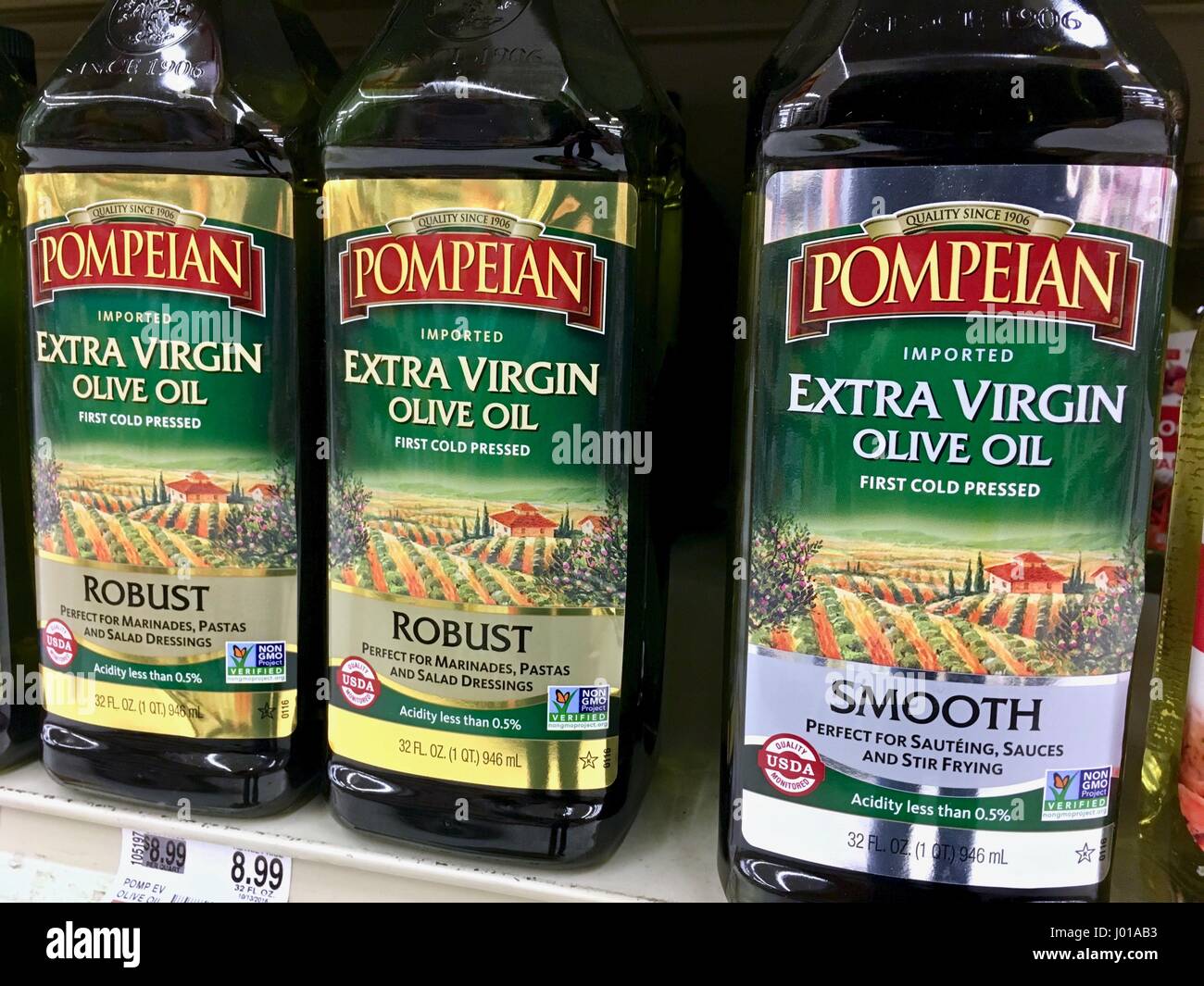 Extra virgin olive oil Stock Photo - Alamy