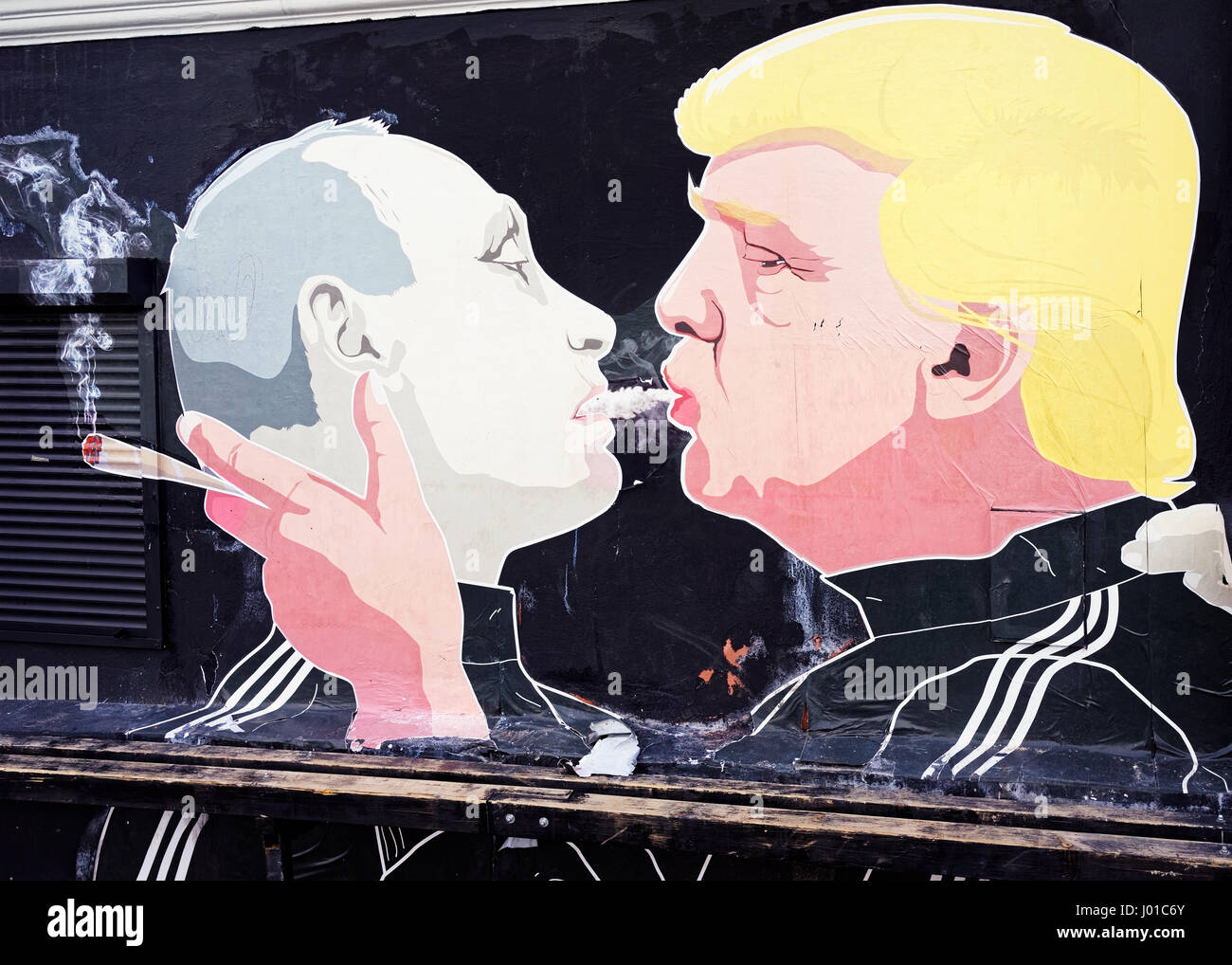 Vilnius, Lithuania - February 25, 2017: Donald Trump kissing Vladimir Putin  mural in the street, Vilnius, Lithuania Stock Photo - Alamy