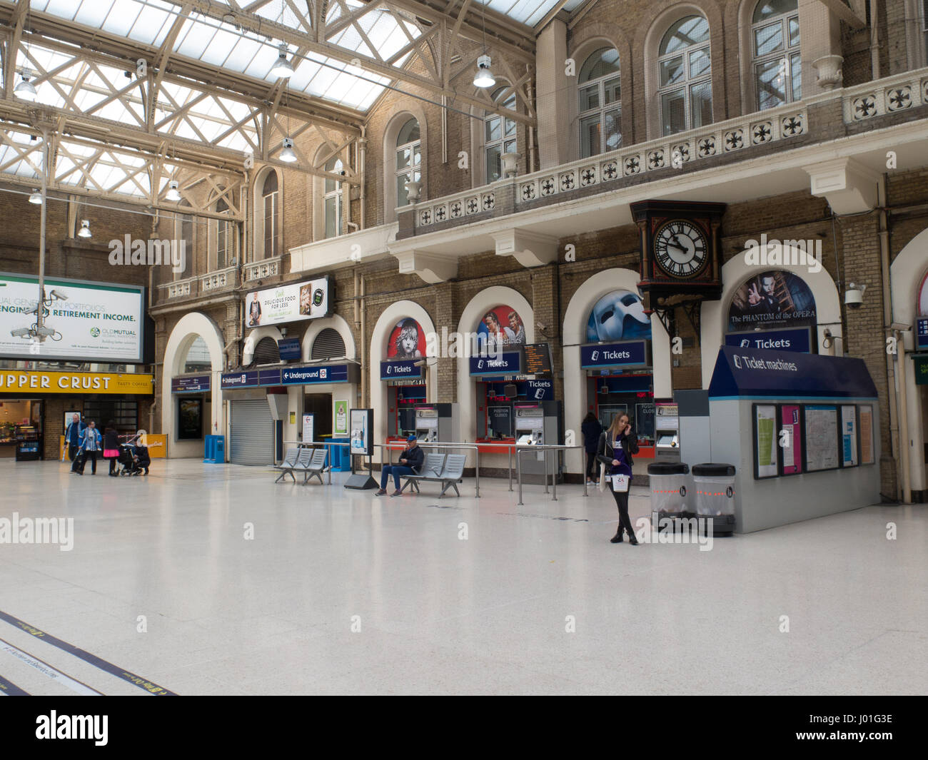 concourse Charing Cross station Stock Photo Alamy
