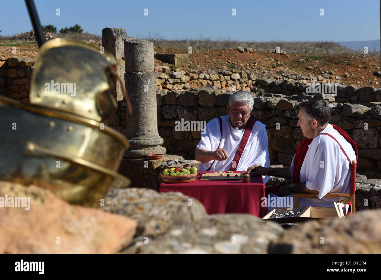 Garray, Spain. 08th Apr, 2017. Men wearing a costume of ancient times during a representation in the ancient Celtiberian settlement of Numantia, famous for its role in the Celtiberian War, in Soria, north of Spain, Credit: Jorge Sanz/Pacific Press/Alamy Live News Stock Photo