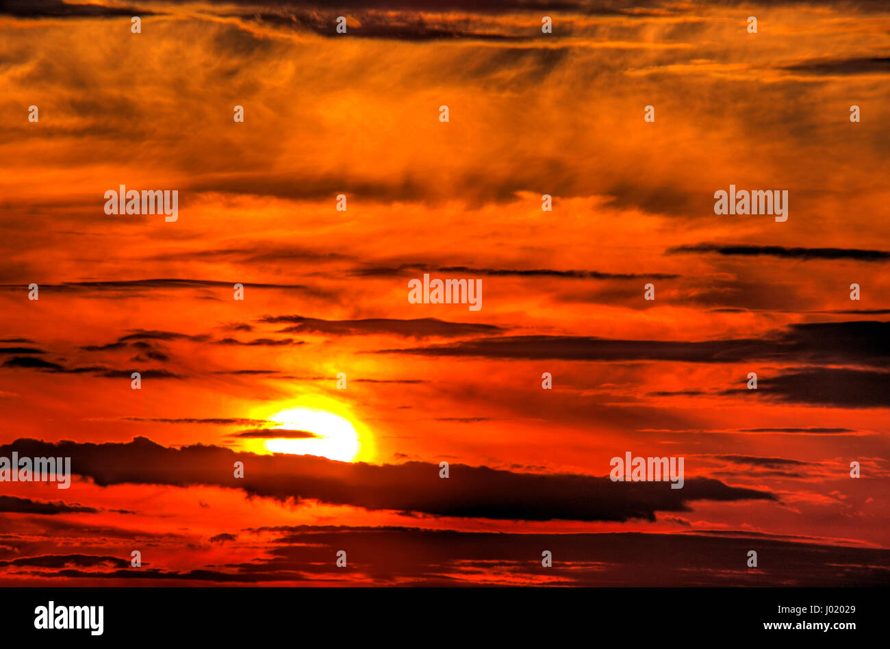 Beautiful sunset with dramatic clouds on the sky Stock Photo - Alamy