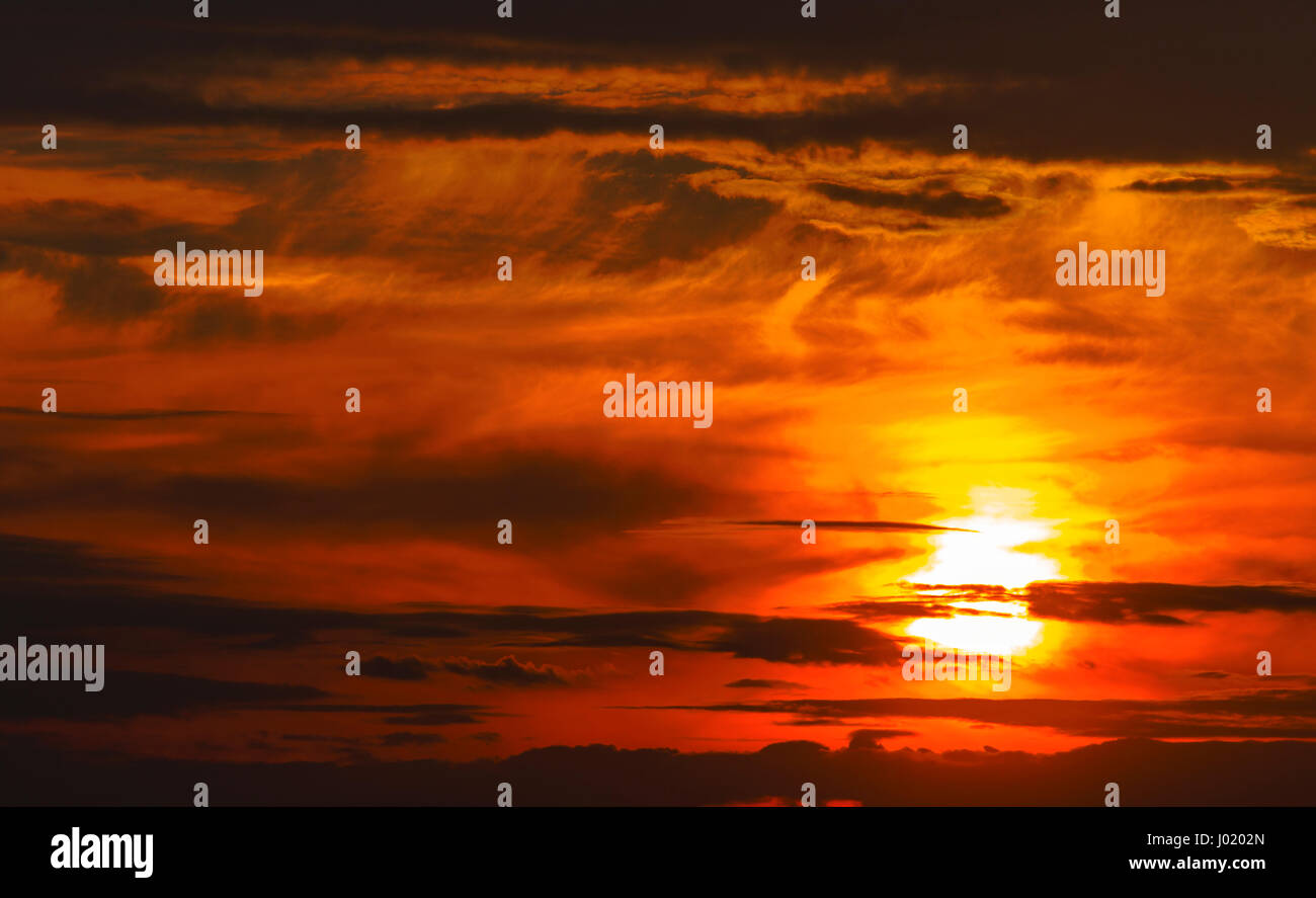 Beautiful sunset with dramatic clouds on the sky Stock Photo - Alamy