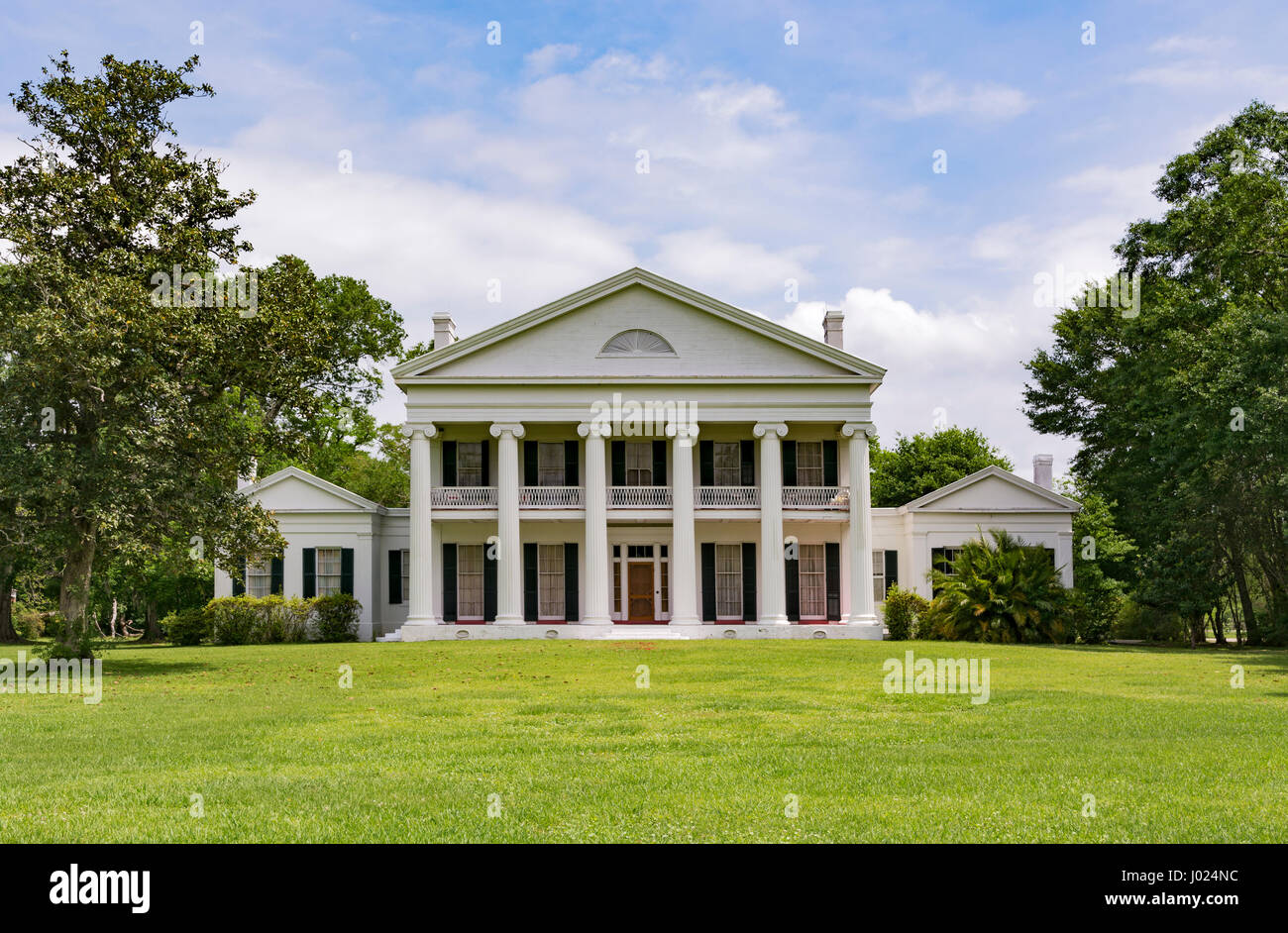 Louisiana, Napoleonville, Madewood Plantation House, circa1846, B & B, Greek Revival mansion by architect Henry Howard (1818-1884) Stock Photo