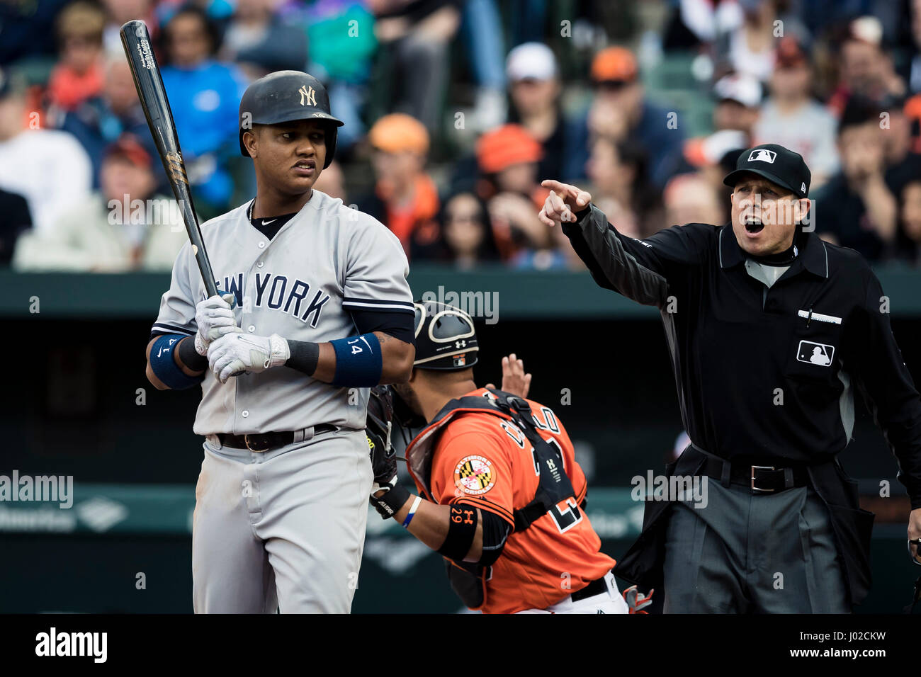 Baltimore, Maryland, USA. 8th Apr, 2017. A view of Orioles scoreboard  during MLB game between New York Yankees and Baltimore Orioles at Oriole  Park at Camden Yards in Baltimore, Maryland. Scott Taetsch/CSM/Alamy