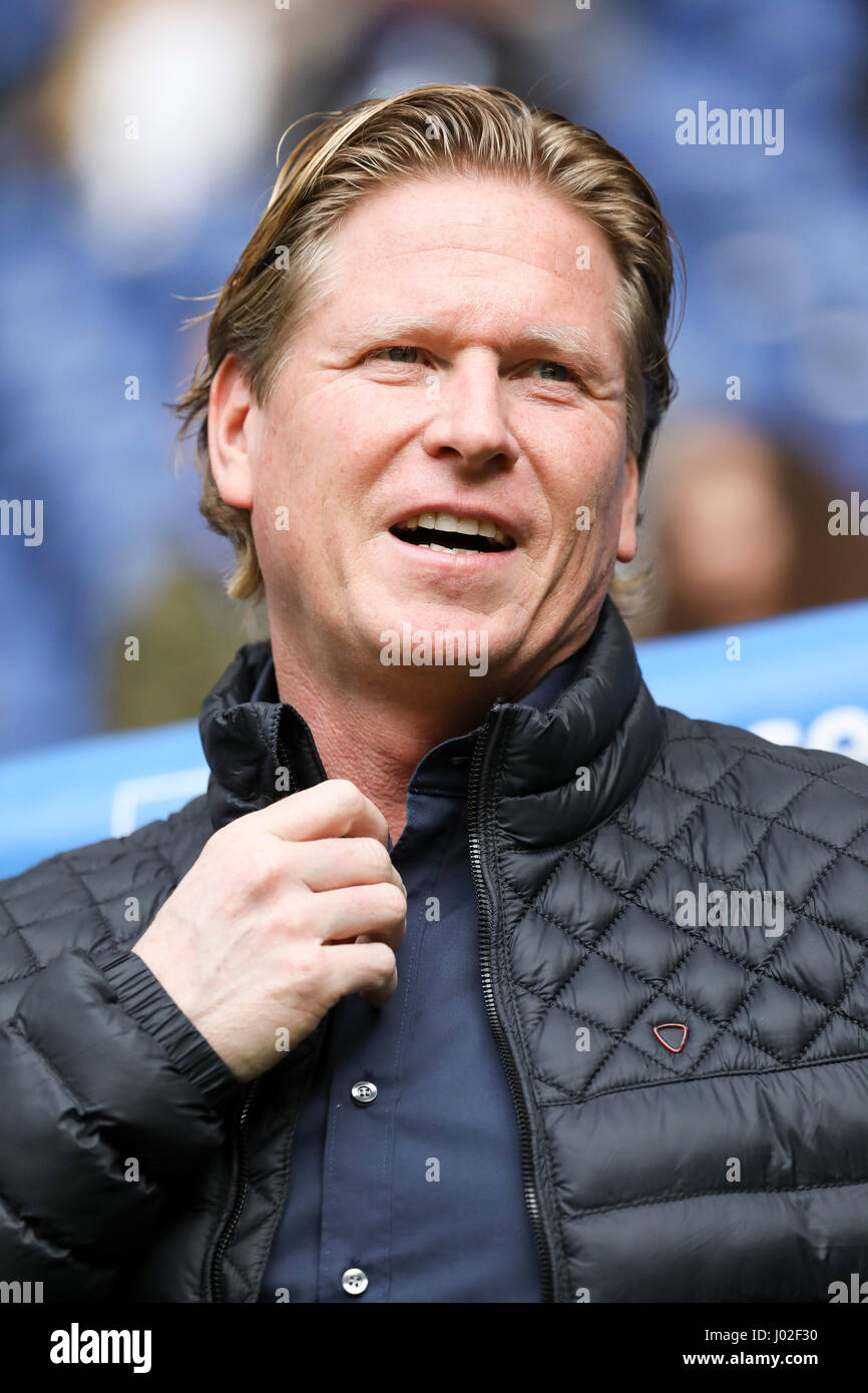 Markus Prior Hamburg, Germany. 08th Apr, 2017. Hamburg's coach Markus Gisdol seen ...