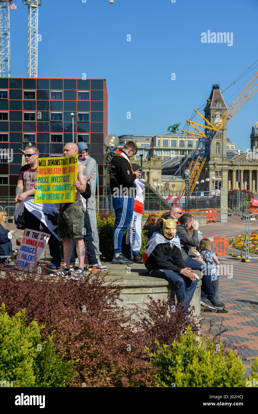 Birmingham, UK. 8th April, 2017. On the aftermath of the terrorist attacks in London on March 22nd, the English Defence League (EDL) stages a rally to protest the 'islamisation' of the UK, amongst other issues Credit: Alexandre Rotenberg/Alamy Live News Stock Photo