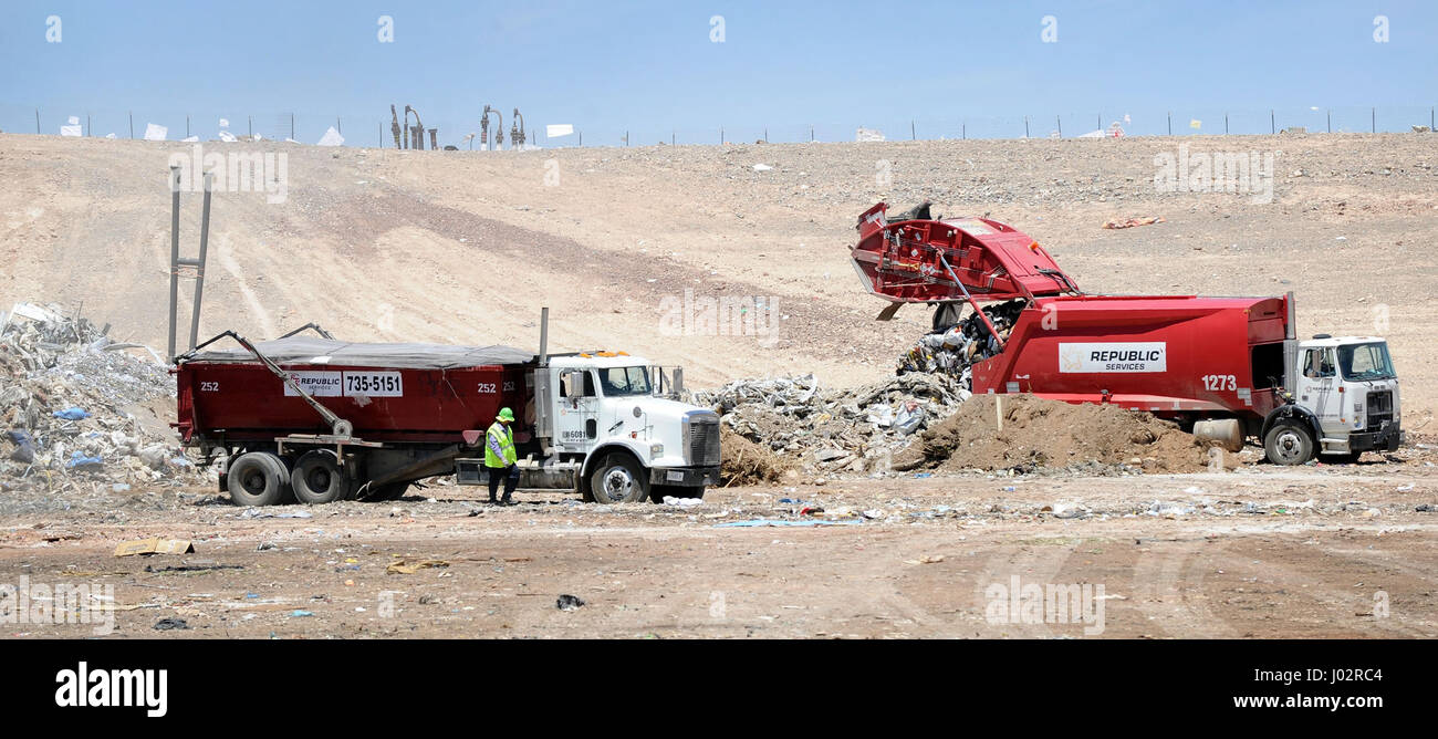 Las Vegas, Nevada, USA. 17th May, 2012. Trash trucks dump rubbish at the  Apex Regional Landfill May 17, 2012, in Las Vegas, Nevada. Republic  Services partnered with Energenic to siphon the gases