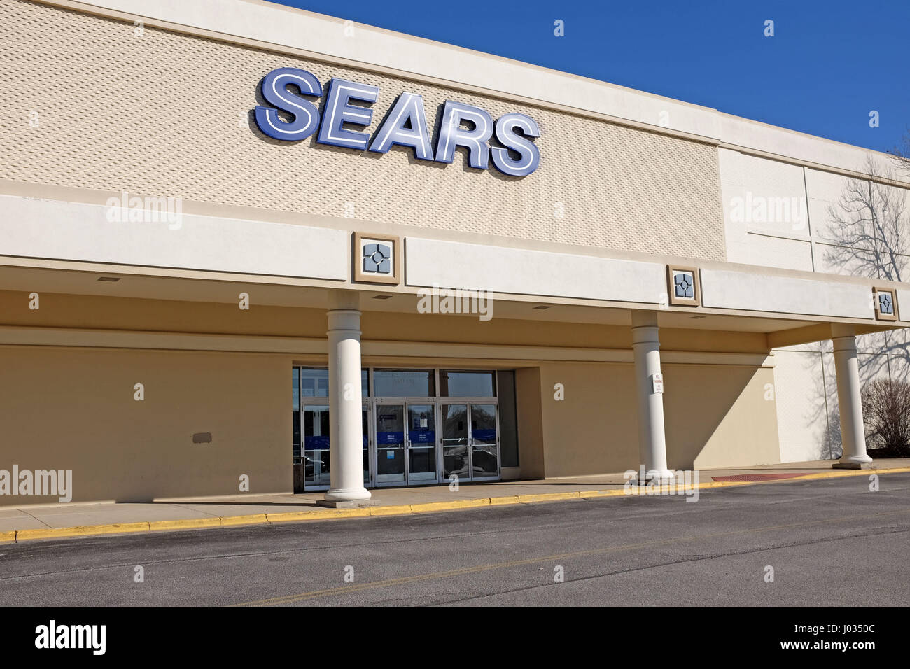 Sears storefront in Mentor, Ohio, USA Stock Photo