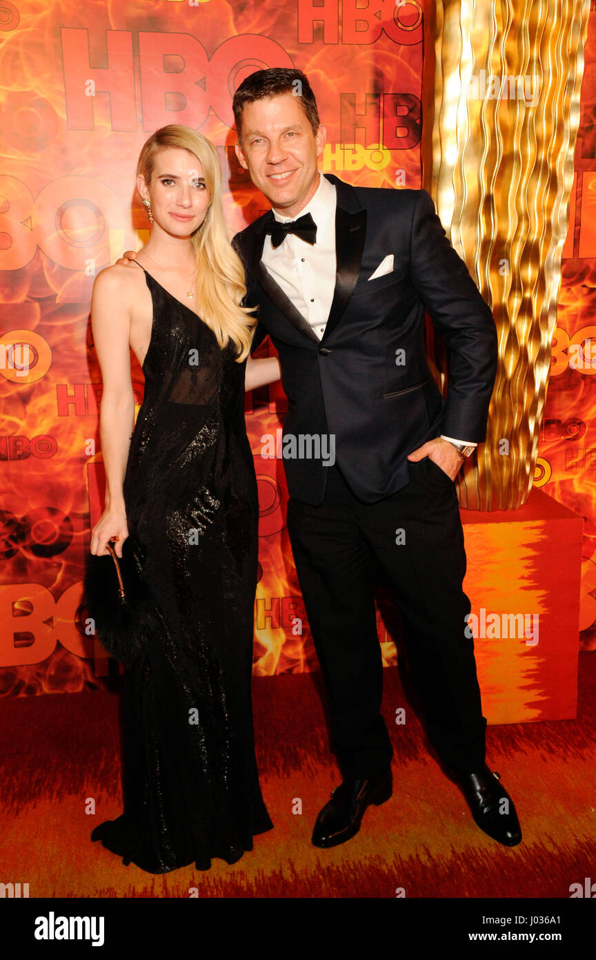 Emma Roberts (l) attends HBO's 2015 Emmy After Party at the Pacific