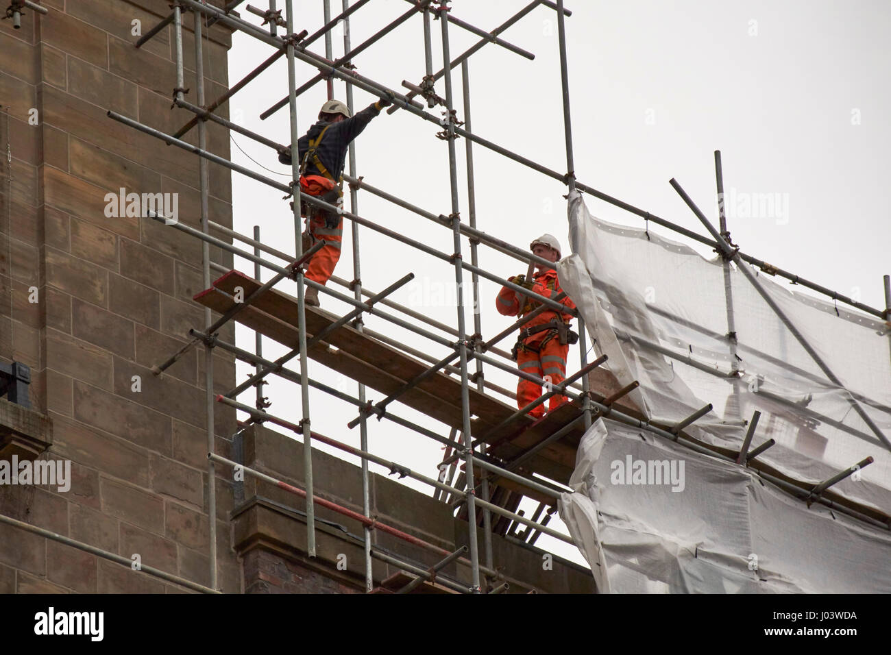 Scaffold platform hires stock photography and images Alamy