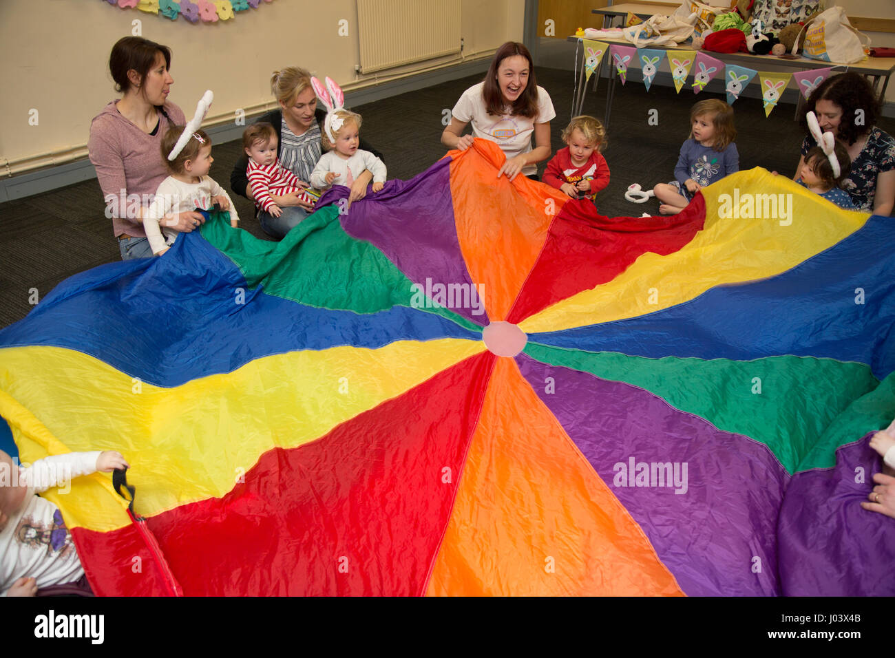 Kids Parachute High Resolution Stock Photography and Images Alamy