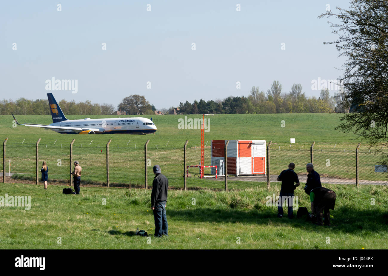 the-british-plane-spotters-hi-res-stock-photography-and-images-alamy