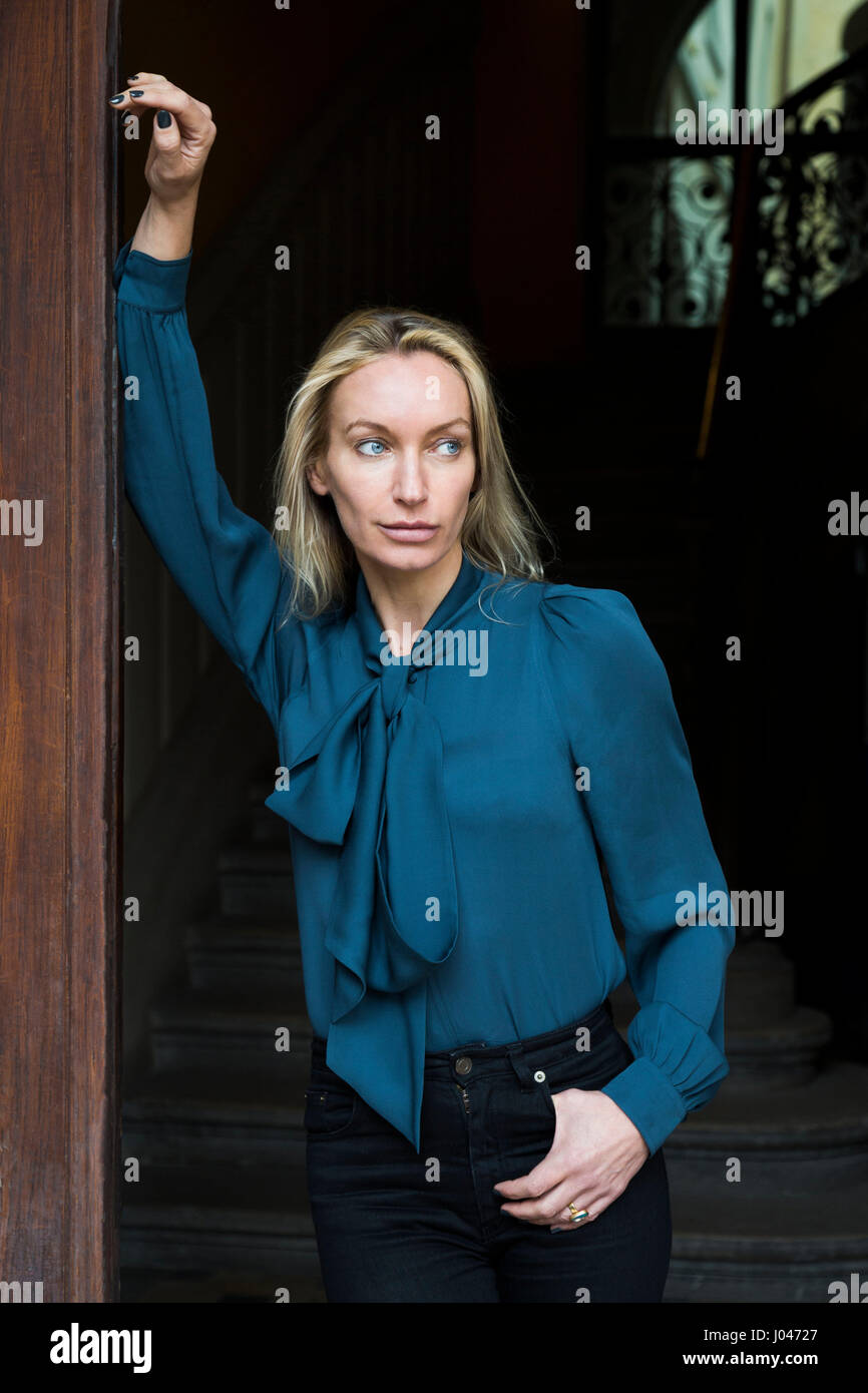 portrait-of-lisa-hilton-aka-l-s-l-s-hilton-02-04-2016-philippe