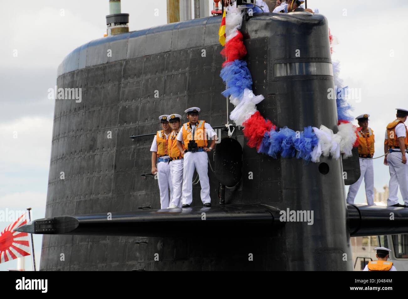 The Japanese Maritime Self-Defense Force Oyashio-class attack submarine JS Mochishio arrives at the Joint Base Pearl Harbor-Hickam October 31, 2011 in Pearl Harbor, Hawaii.      (photo by MCS2 Ronald Gutridge /US Navy  via Planetpix) Stock Photo