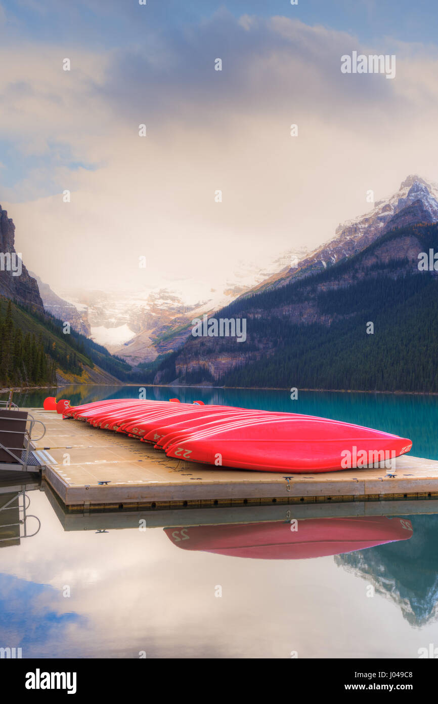 Beautiful autmn views of icon Lake Louise in Banff National Park in the ...