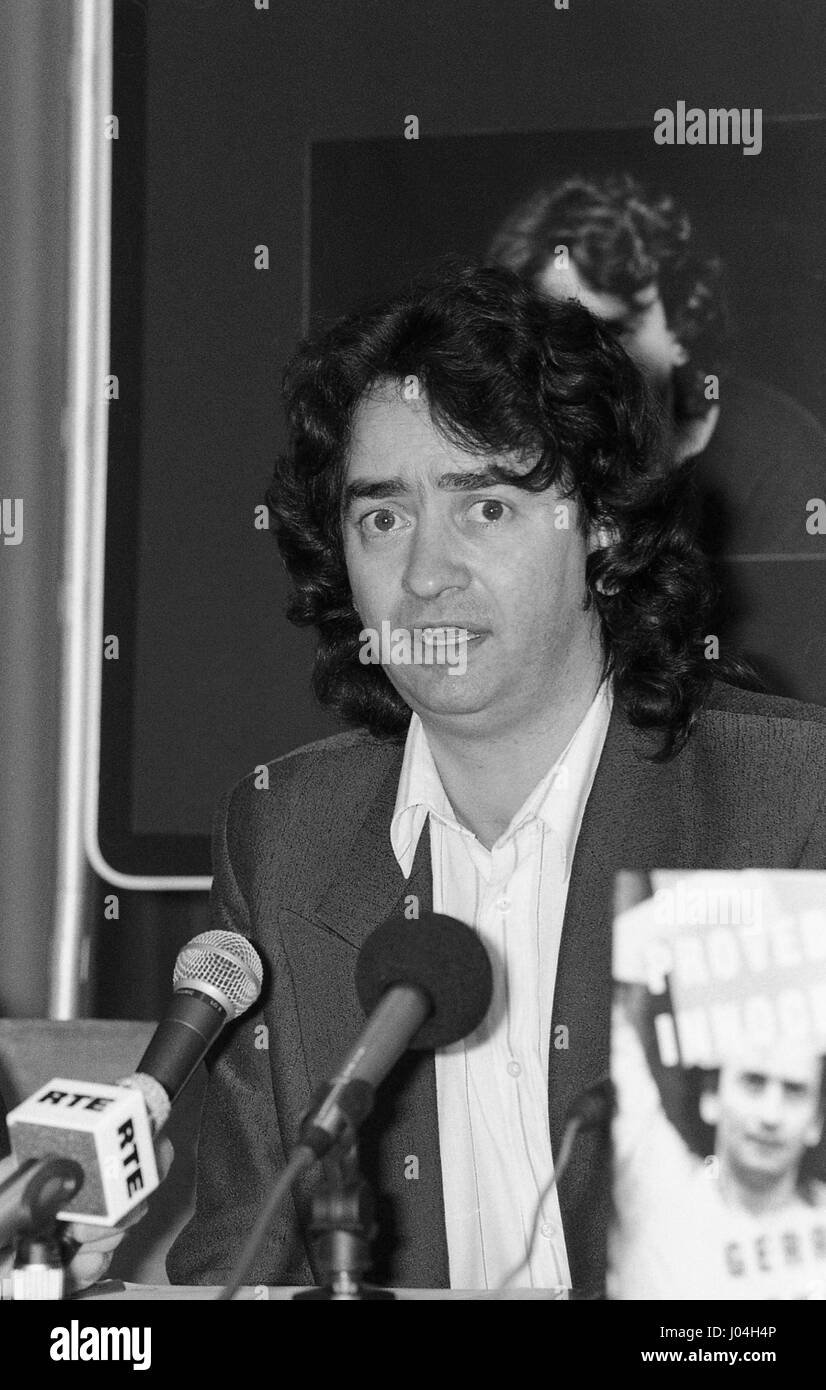 Gerry Conlon, one of the Guildford Four wrongly convicted for the Guildford pub bombings, attends a press conference to launch his book Proved Innocent in London, England on June 11, 1990. Stock Photo
