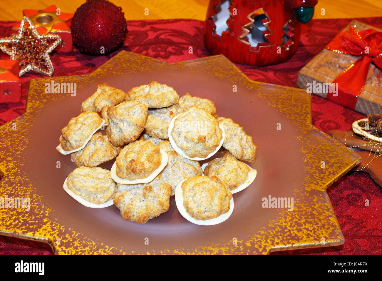 Stern kueche hi-res stock photography and images - Alamy