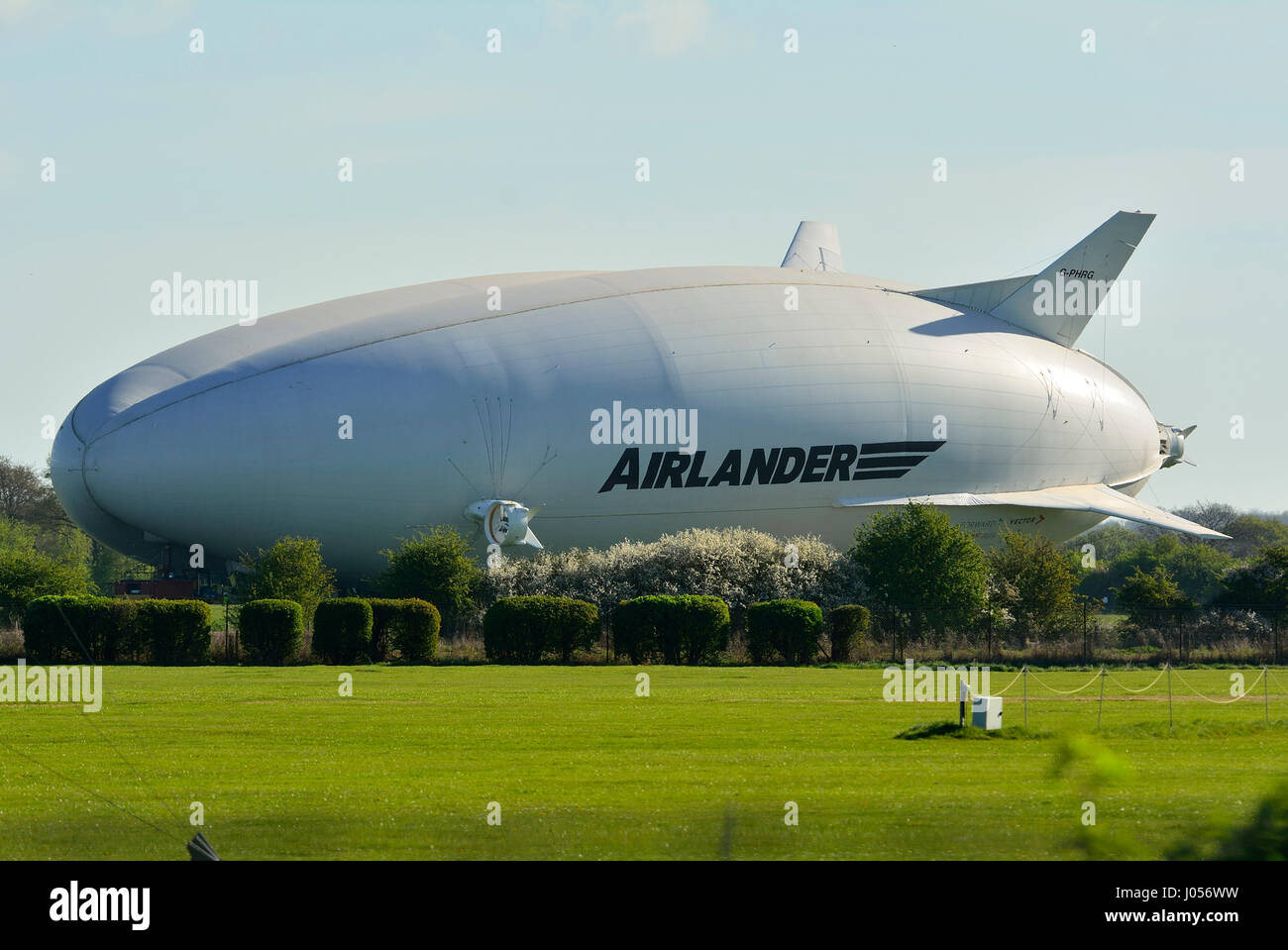 Bedfordshire UK, 10th April 2017. The Worlds largest Airship, the AIRLANDER sits awaiting favourable conditions at Cardington Airfield in Bedfordshire, England UK. Stock Photo